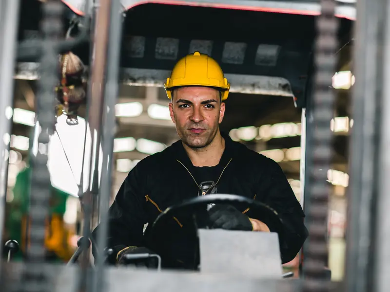 Heftruck chauffeur